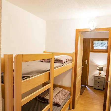2 Pièces Pour 4 Personnes Proche Des Pistes Avec Parking - Fr-1-676-148 Appartement